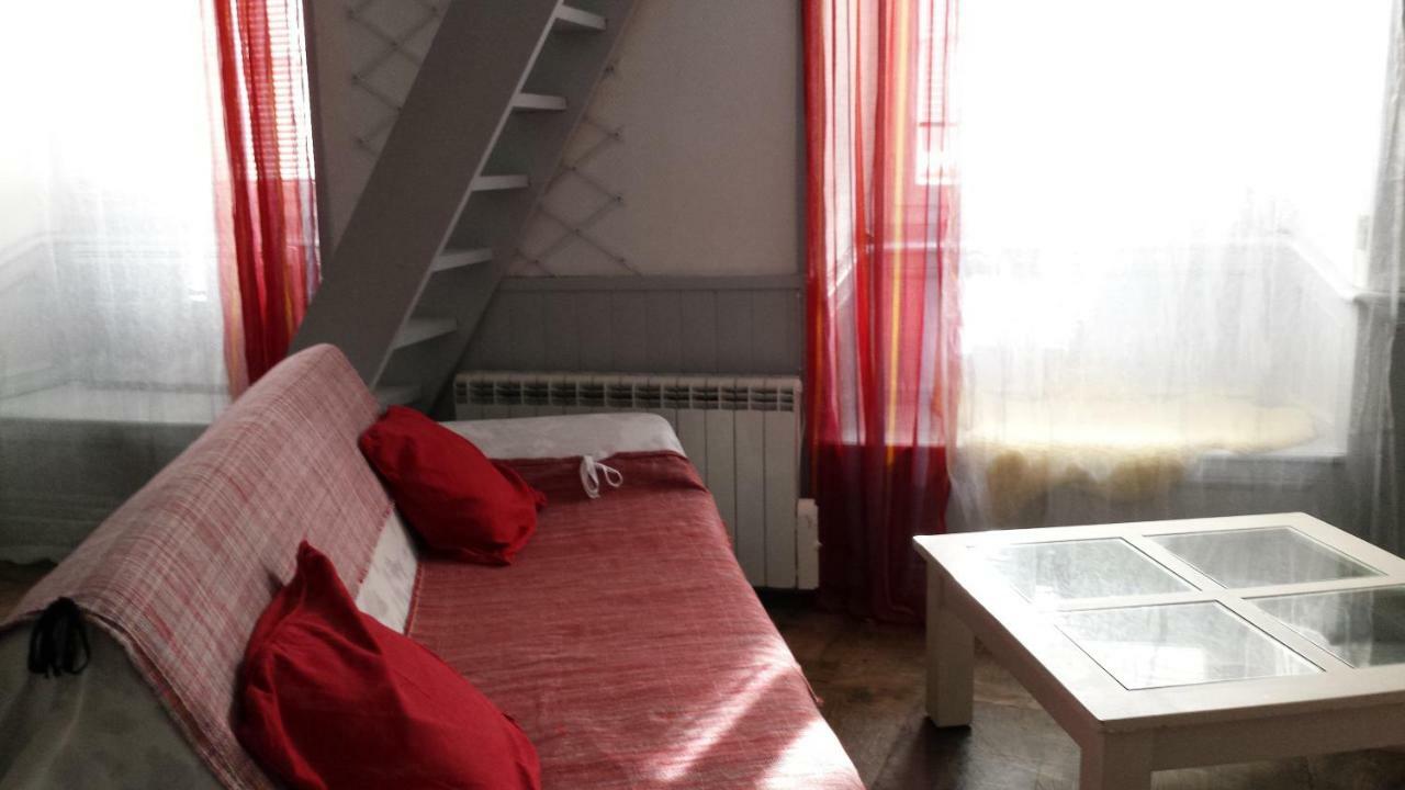 Coquet Studio En Mezzanine Nuit Pour 2 Personnes Saint-Girons  Bagian luar foto