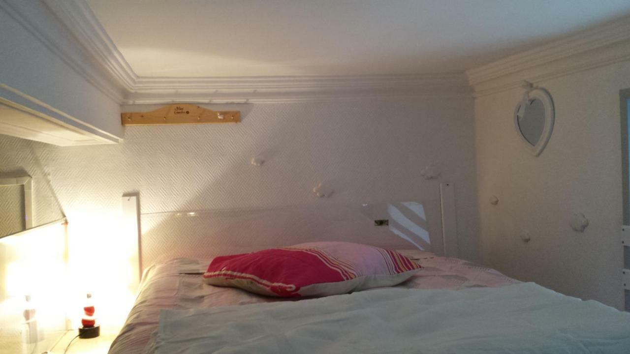 Coquet Studio En Mezzanine Nuit Pour 2 Personnes Saint-Girons  Bagian luar foto