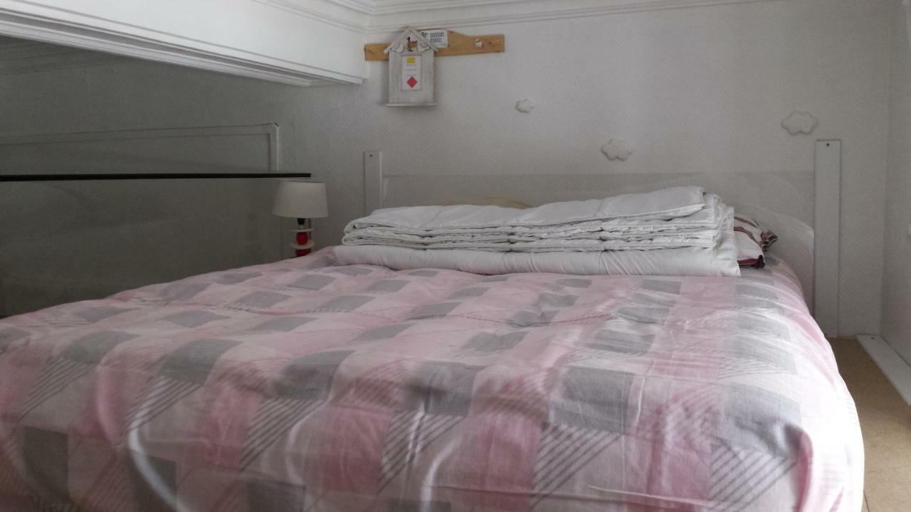 Coquet Studio En Mezzanine Nuit Pour 2 Personnes Saint-Girons  Bagian luar foto