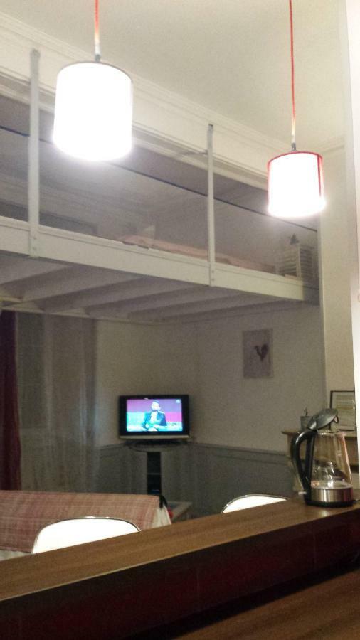 Coquet Studio En Mezzanine Nuit Pour 2 Personnes Saint-Girons  Bagian luar foto