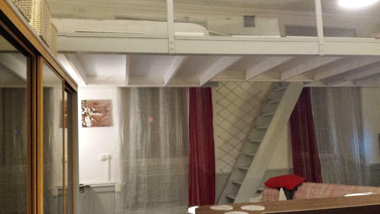 Coquet Studio En Mezzanine Nuit Pour 2 Personnes Saint-Girons  Bagian luar foto