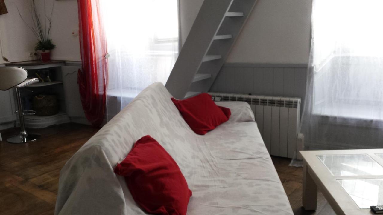 Coquet Studio En Mezzanine Nuit Pour 2 Personnes Saint-Girons  Bagian luar foto